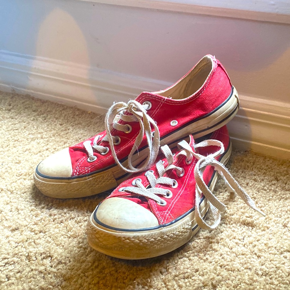 Worn converse havnt been worn in a few months and taking up space☺️👍🏼